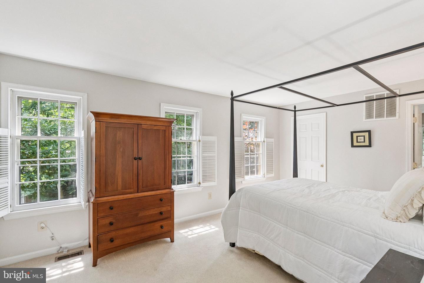 2085 COBBLESTONE LN, RESTON, Virginia 20191, 4 Bedrooms Bedrooms, ,3 BathroomsBathrooms,Residential,For sale,2085 COBBLESTONE LN,VAFX2245726 MLS # VAFX2245726