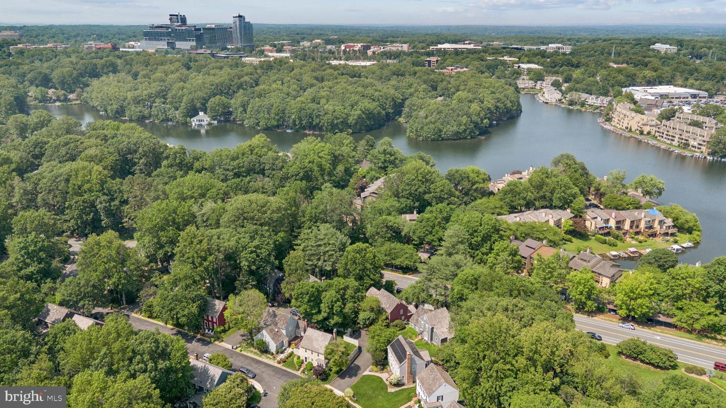 2085 COBBLESTONE LN, RESTON, Virginia 20191, 4 Bedrooms Bedrooms, ,3 BathroomsBathrooms,Residential,For sale,2085 COBBLESTONE LN,VAFX2245726 MLS # VAFX2245726