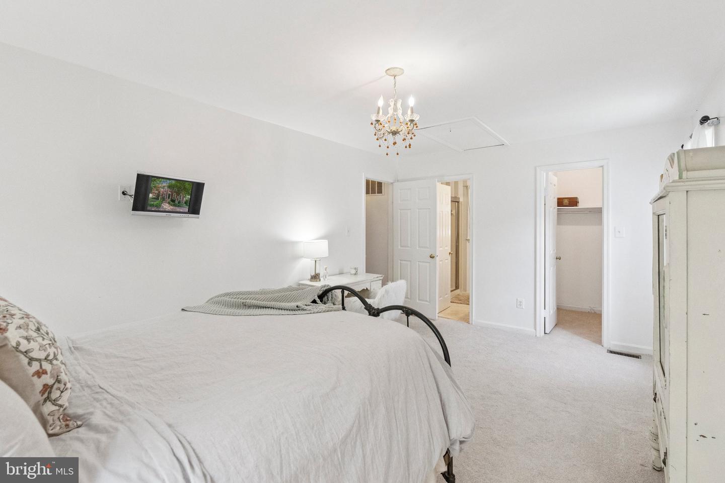 2085 COBBLESTONE LN, RESTON, Virginia 20191, 4 Bedrooms Bedrooms, ,3 BathroomsBathrooms,Residential,For sale,2085 COBBLESTONE LN,VAFX2245726 MLS # VAFX2245726