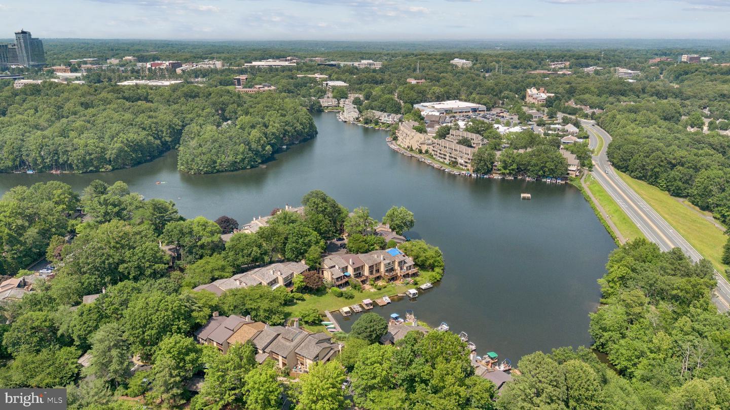 2085 COBBLESTONE LN, RESTON, Virginia 20191, 4 Bedrooms Bedrooms, ,3 BathroomsBathrooms,Residential,For sale,2085 COBBLESTONE LN,VAFX2245726 MLS # VAFX2245726