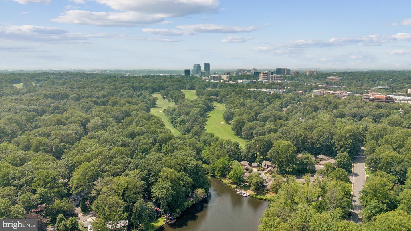 2085 COBBLESTONE LN, RESTON, Virginia 20191, 4 Bedrooms Bedrooms, ,3 BathroomsBathrooms,Residential,For sale,2085 COBBLESTONE LN,VAFX2245726 MLS # VAFX2245726