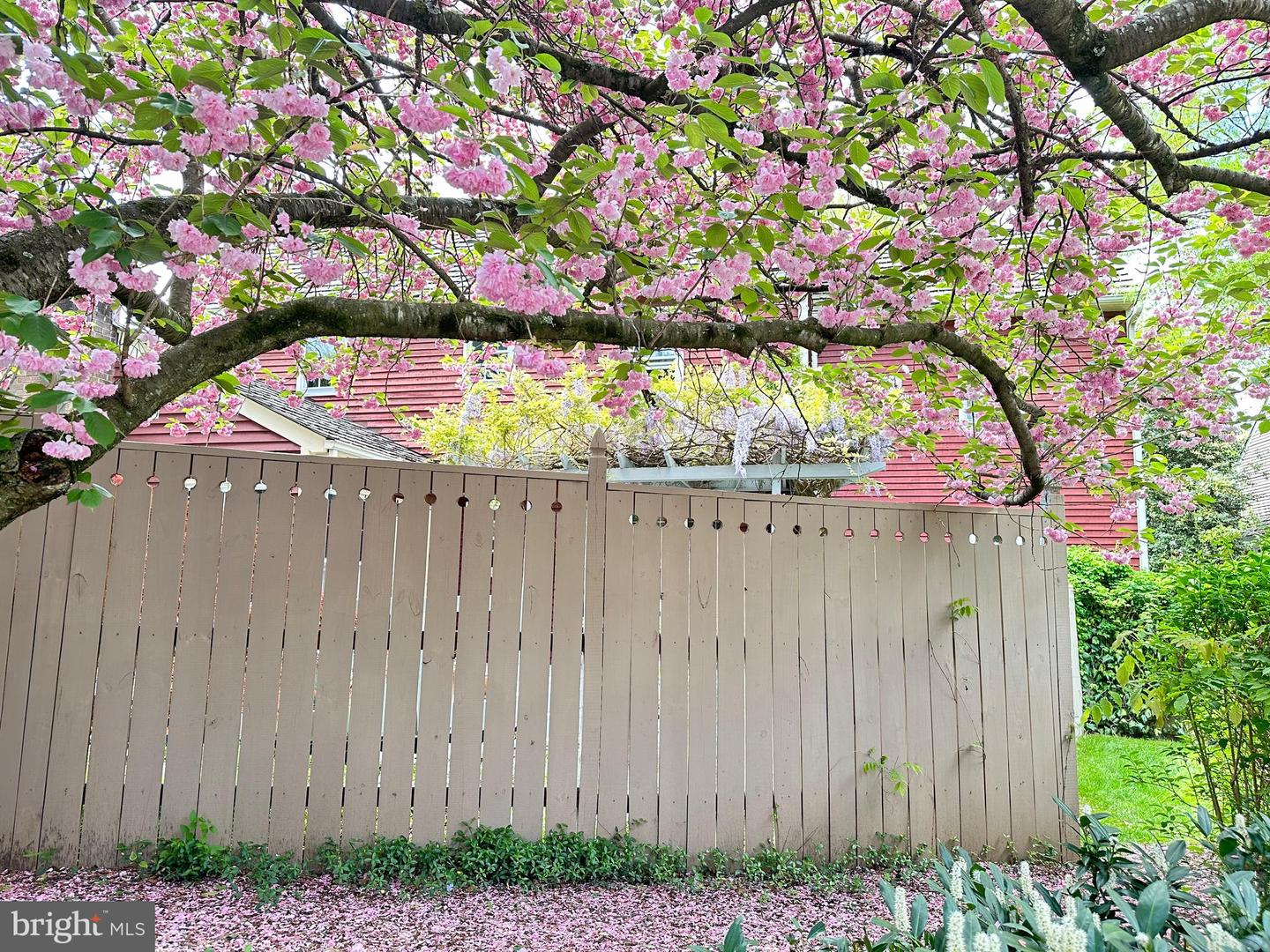 2085 COBBLESTONE LN, RESTON, Virginia 20191, 4 Bedrooms Bedrooms, ,3 BathroomsBathrooms,Residential,For sale,2085 COBBLESTONE LN,VAFX2245726 MLS # VAFX2245726