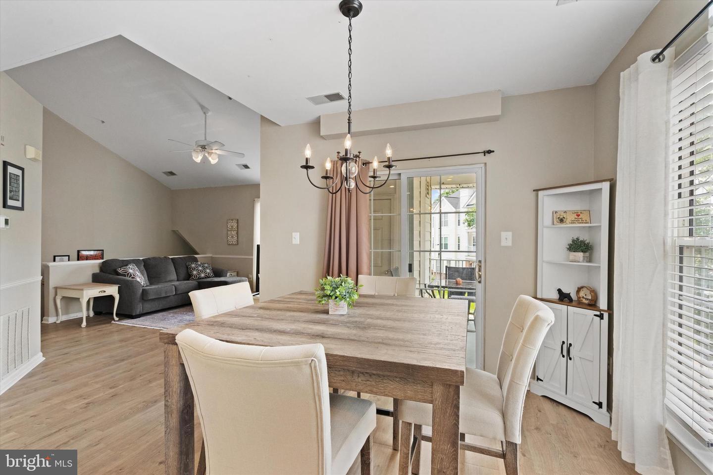 25280 LAKE SHORE SQ #205, CHANTILLY, Virginia 20152, 2 Bedrooms Bedrooms, ,1 BathroomBathrooms,Residential,For sale,25280 LAKE SHORE SQ #205,VALO2098844 MLS # VALO2098844