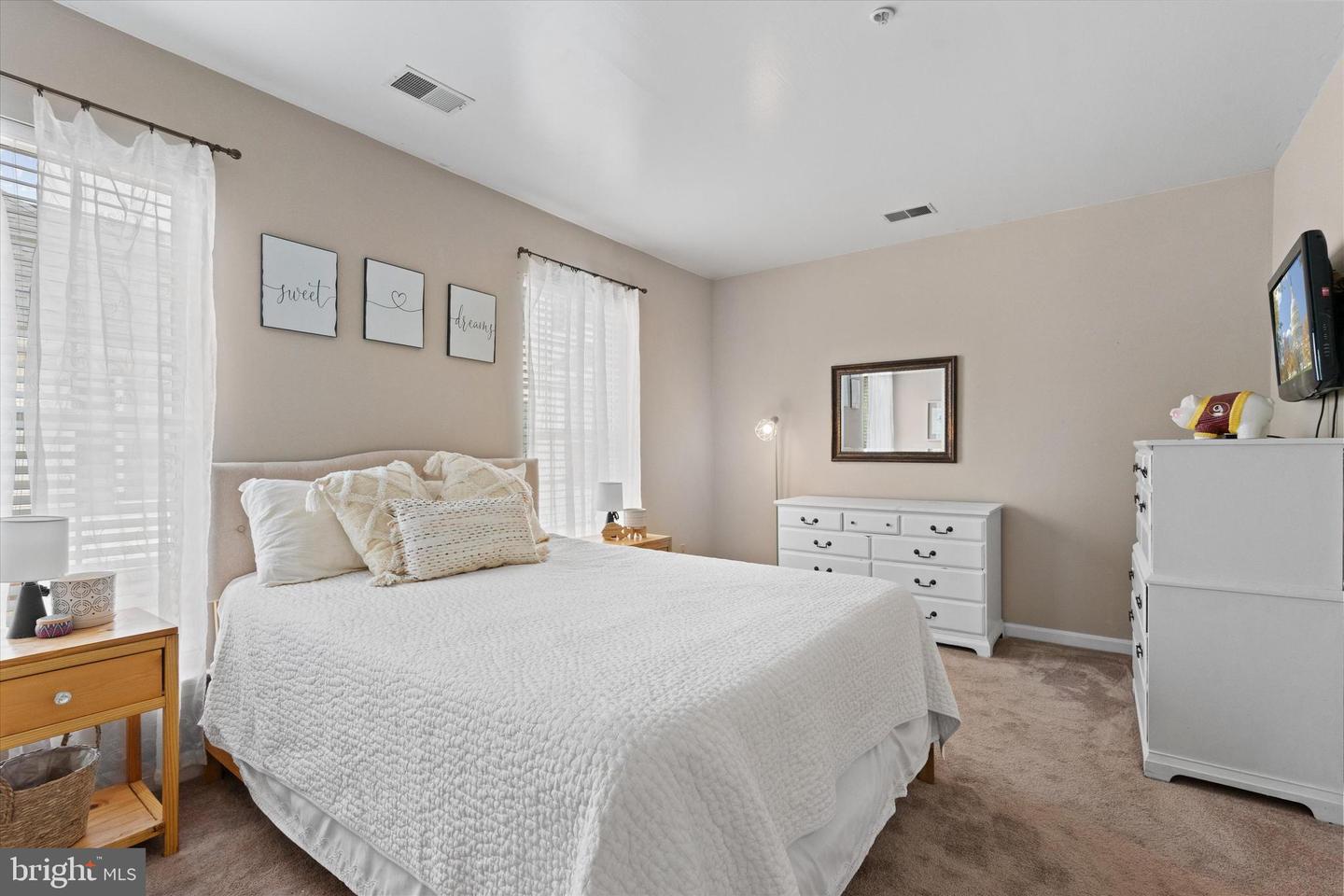 25280 LAKE SHORE SQ #205, CHANTILLY, Virginia 20152, 2 Bedrooms Bedrooms, ,1 BathroomBathrooms,Residential,For sale,25280 LAKE SHORE SQ #205,VALO2098844 MLS # VALO2098844