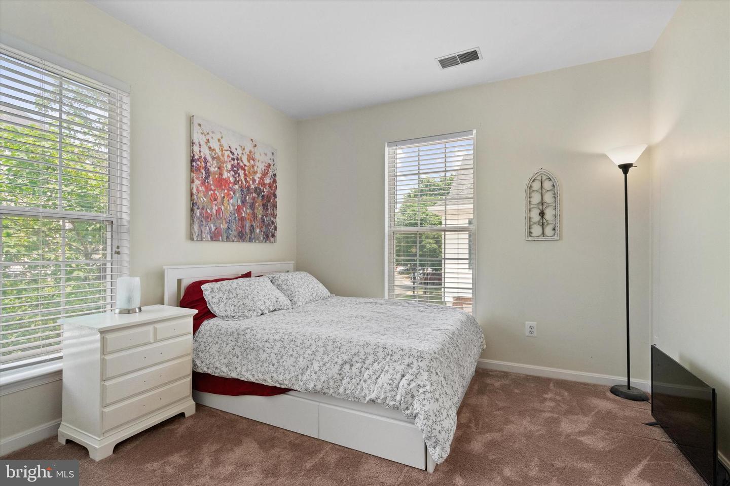 25280 LAKE SHORE SQ #205, CHANTILLY, Virginia 20152, 2 Bedrooms Bedrooms, ,1 BathroomBathrooms,Residential,For sale,25280 LAKE SHORE SQ #205,VALO2098844 MLS # VALO2098844