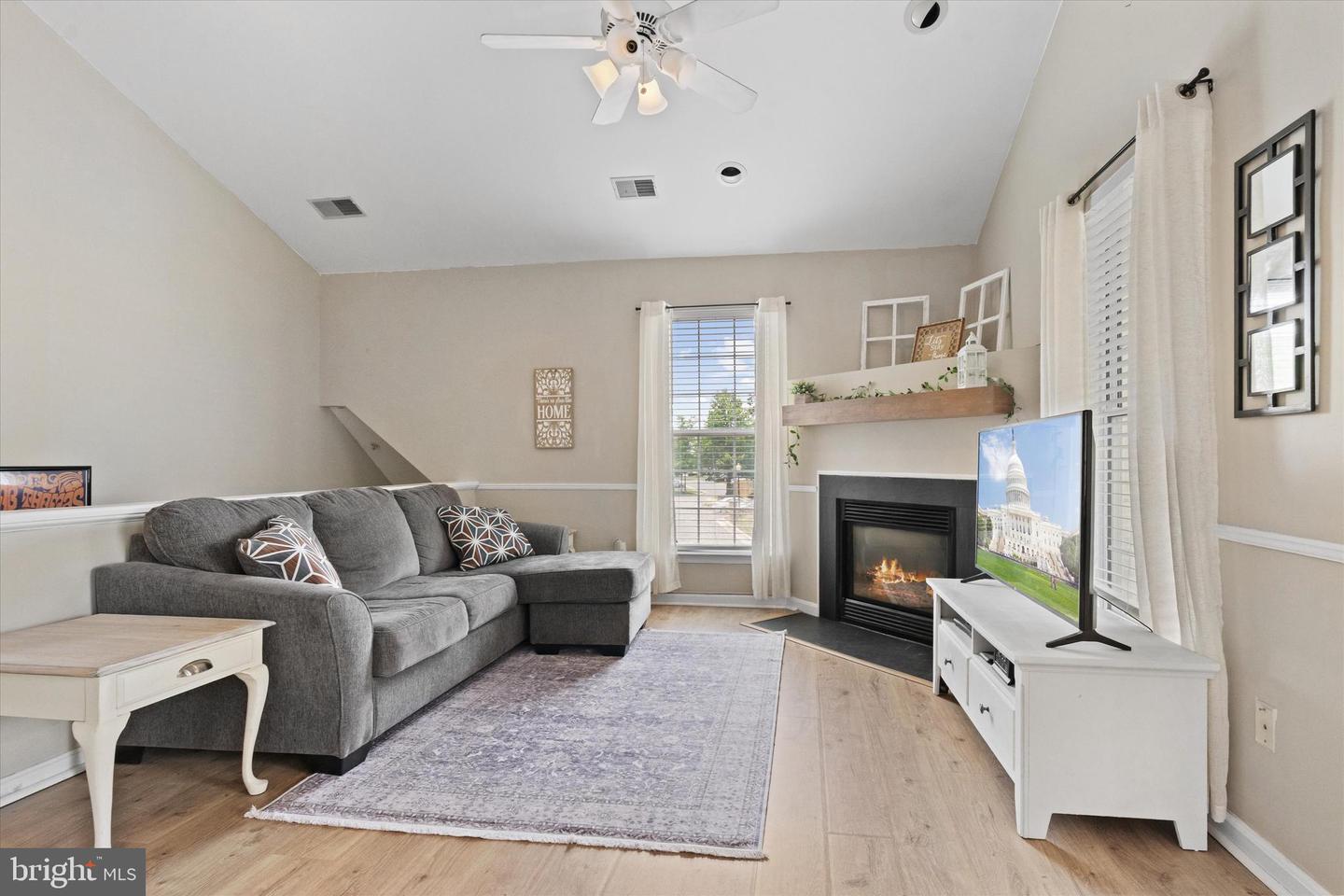 25280 LAKE SHORE SQ #205, CHANTILLY, Virginia 20152, 2 Bedrooms Bedrooms, ,1 BathroomBathrooms,Residential,For sale,25280 LAKE SHORE SQ #205,VALO2098844 MLS # VALO2098844