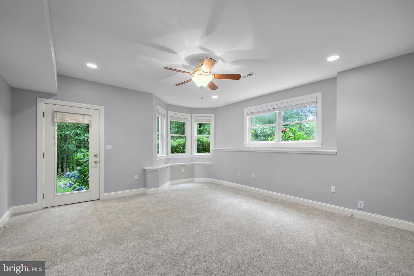 11607 FAWN LAKE PKWY, SPOTSYLVANIA, Virginia 22551, 5 Bedrooms Bedrooms, ,4 BathroomsBathrooms,Residential,For sale,11607 FAWN LAKE PKWY,VASP2033732 MLS # VASP2033732