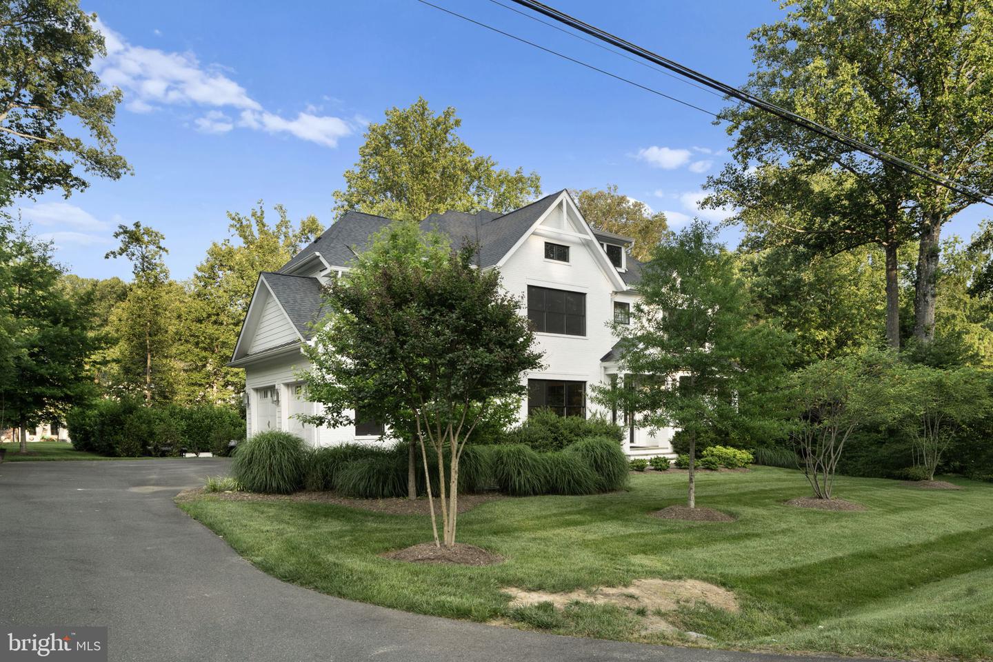 717 MILLER AVE, GREAT FALLS, Virginia 22066, 6 Bedrooms Bedrooms, ,6 BathroomsBathrooms,Residential,For sale,717 MILLER AVE,VAFX2245878 MLS # VAFX2245878