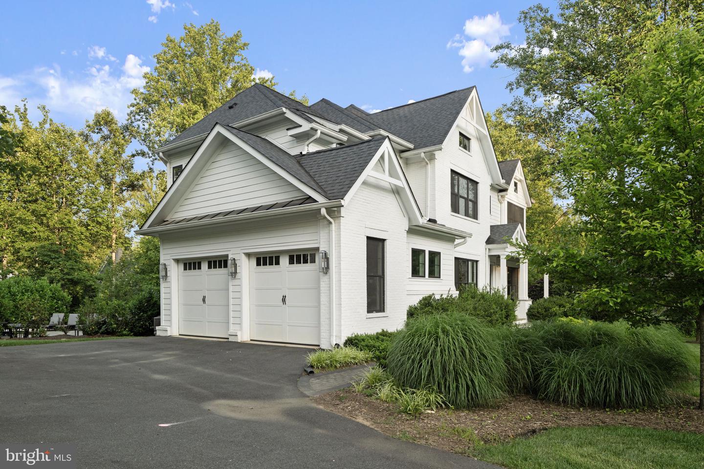 717 MILLER AVE, GREAT FALLS, Virginia 22066, 6 Bedrooms Bedrooms, ,6 BathroomsBathrooms,Residential,For sale,717 MILLER AVE,VAFX2245878 MLS # VAFX2245878