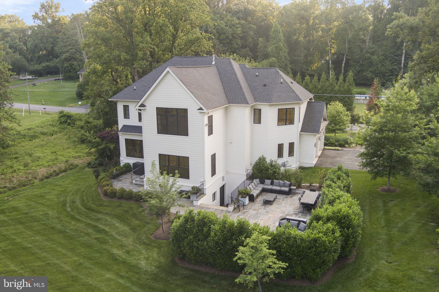 717 MILLER AVE, GREAT FALLS, Virginia 22066, 6 Bedrooms Bedrooms, ,6 BathroomsBathrooms,Residential,For sale,717 MILLER AVE,VAFX2245878 MLS # VAFX2245878