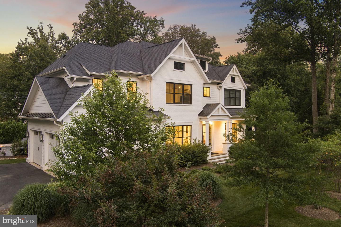 717 MILLER AVE, GREAT FALLS, Virginia 22066, 6 Bedrooms Bedrooms, ,6 BathroomsBathrooms,Residential,For sale,717 MILLER AVE,VAFX2245878 MLS # VAFX2245878