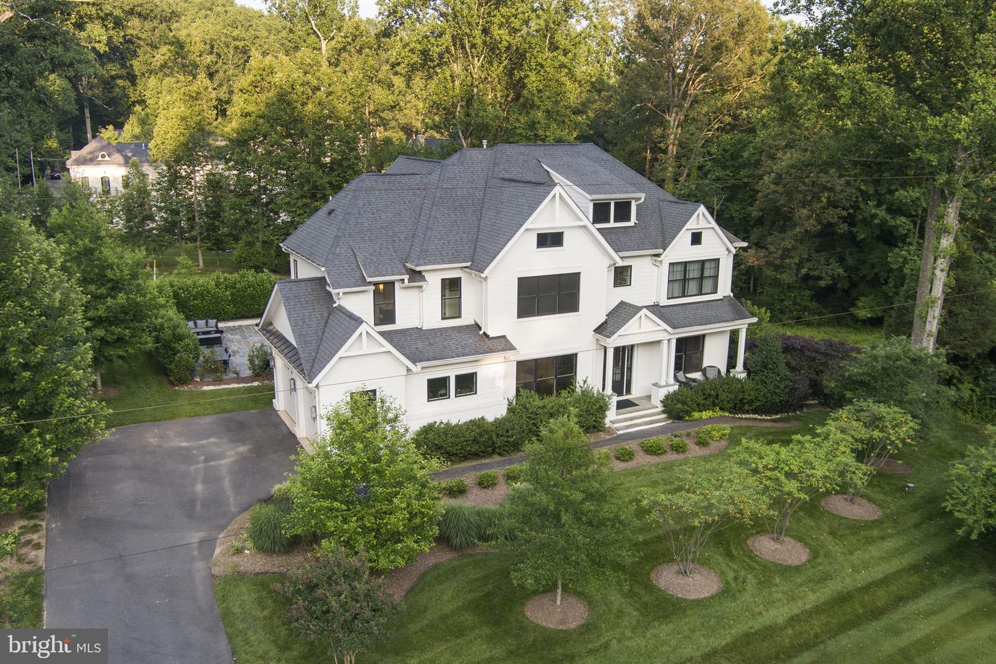717 MILLER AVE, GREAT FALLS, Virginia 22066, 6 Bedrooms Bedrooms, ,6 BathroomsBathrooms,Residential,For sale,717 MILLER AVE,VAFX2245878 MLS # VAFX2245878