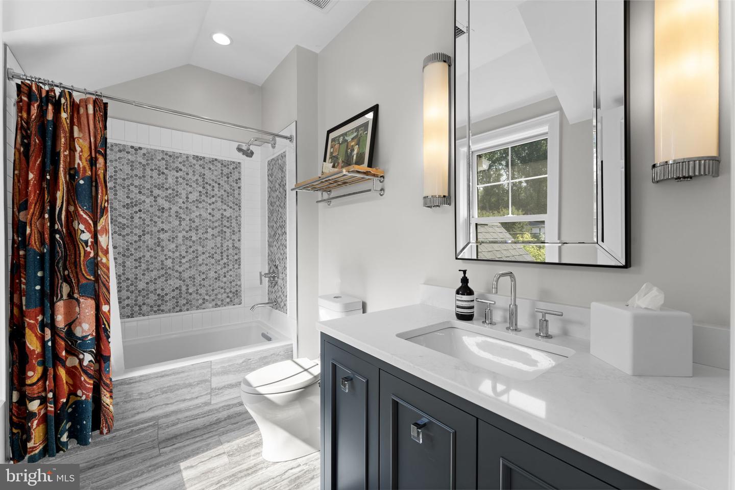 717 MILLER AVE, GREAT FALLS, Virginia 22066, 6 Bedrooms Bedrooms, ,6 BathroomsBathrooms,Residential,For sale,717 MILLER AVE,VAFX2245878 MLS # VAFX2245878
