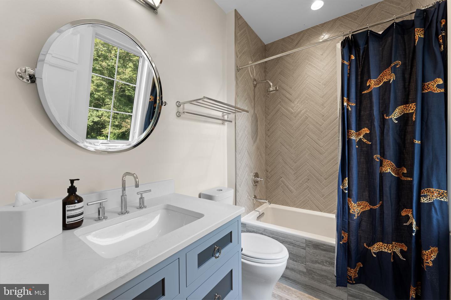 717 MILLER AVE, GREAT FALLS, Virginia 22066, 6 Bedrooms Bedrooms, ,6 BathroomsBathrooms,Residential,For sale,717 MILLER AVE,VAFX2245878 MLS # VAFX2245878