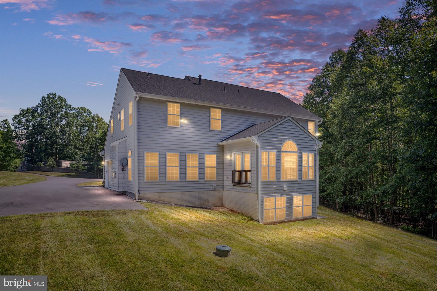425 GENTLE BREEZE CIR, FREDERICKSBURG, Virginia 22406, 5 Bedrooms Bedrooms, ,3 BathroomsBathrooms,Residential,For sale,425 GENTLE BREEZE CIR,VAST2039584 MLS # VAST2039584