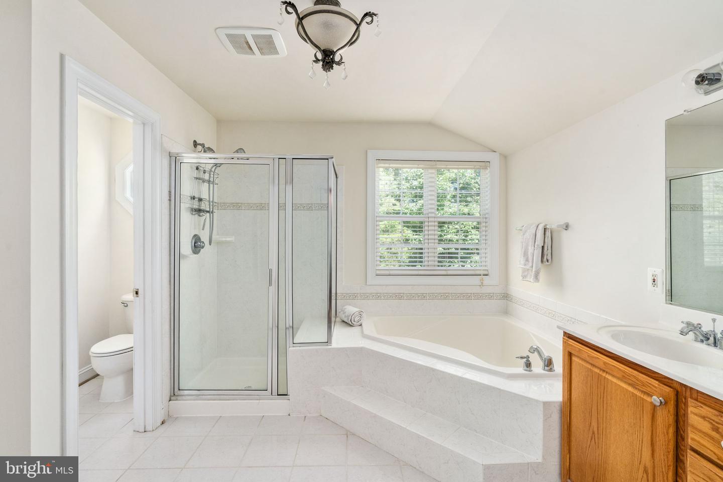 425 GENTLE BREEZE CIR, FREDERICKSBURG, Virginia 22406, 5 Bedrooms Bedrooms, ,3 BathroomsBathrooms,Residential,For sale,425 GENTLE BREEZE CIR,VAST2039584 MLS # VAST2039584