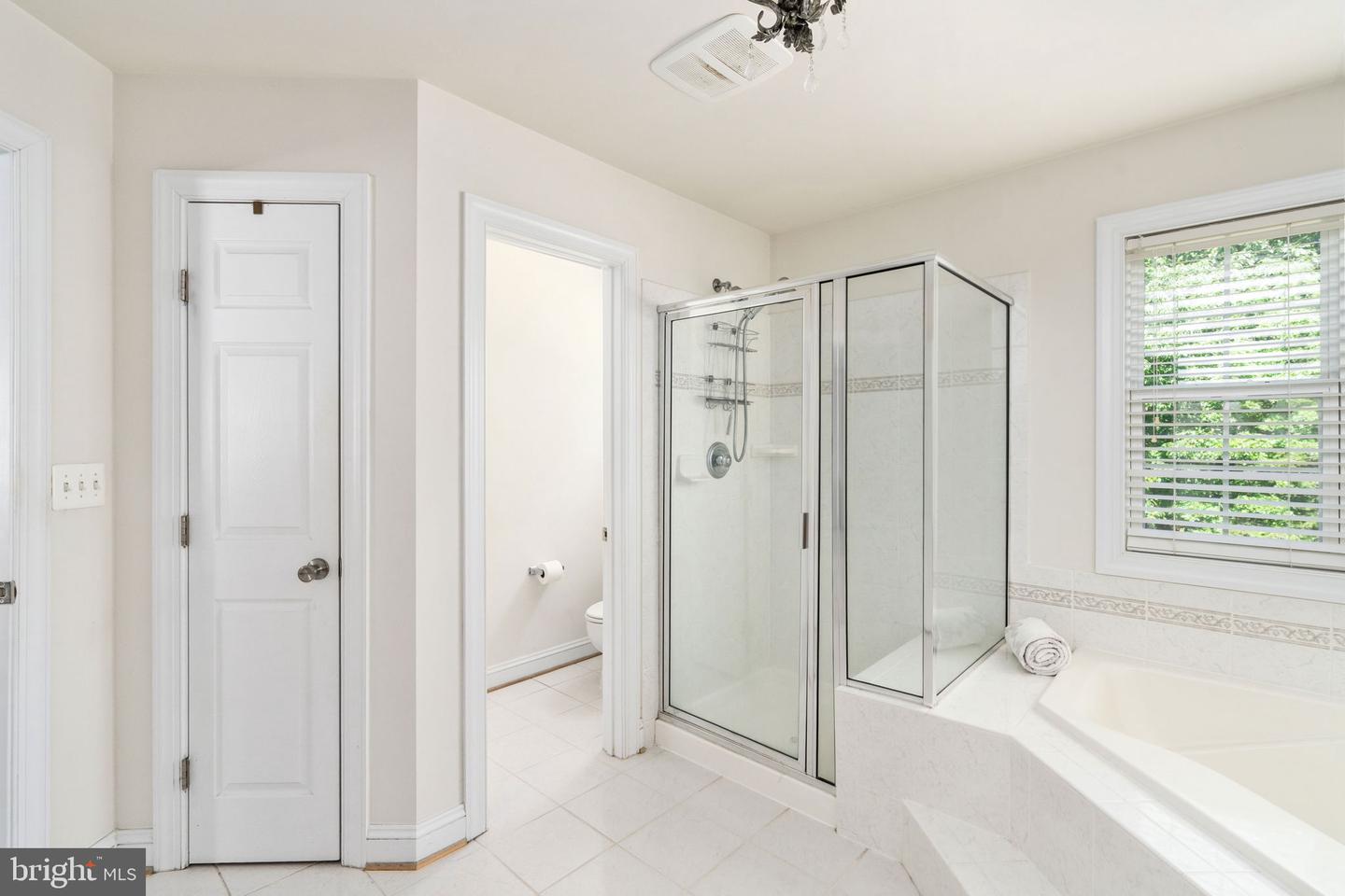 425 GENTLE BREEZE CIR, FREDERICKSBURG, Virginia 22406, 5 Bedrooms Bedrooms, ,3 BathroomsBathrooms,Residential,For sale,425 GENTLE BREEZE CIR,VAST2039584 MLS # VAST2039584