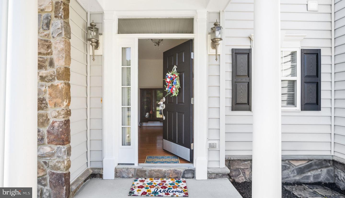 425 GENTLE BREEZE CIR, FREDERICKSBURG, Virginia 22406, 5 Bedrooms Bedrooms, ,3 BathroomsBathrooms,Residential,For sale,425 GENTLE BREEZE CIR,VAST2039584 MLS # VAST2039584