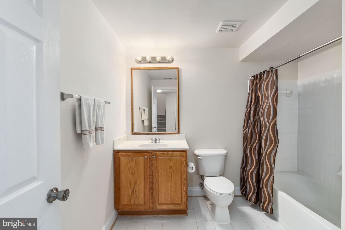 425 GENTLE BREEZE CIR, FREDERICKSBURG, Virginia 22406, 5 Bedrooms Bedrooms, ,3 BathroomsBathrooms,Residential,For sale,425 GENTLE BREEZE CIR,VAST2039584 MLS # VAST2039584