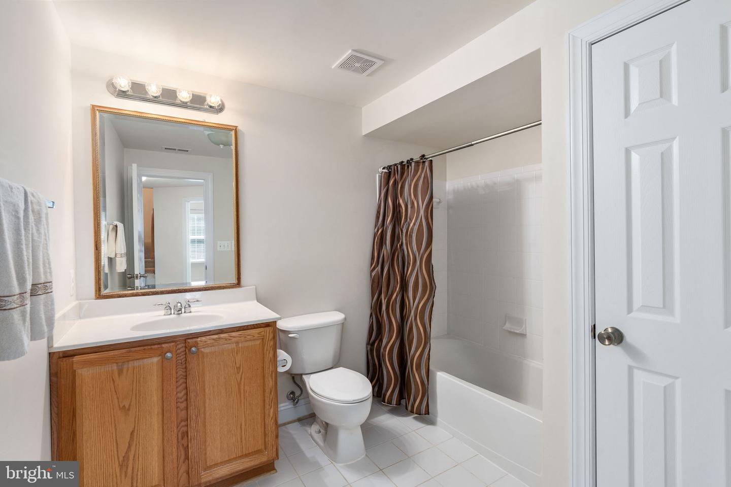 425 GENTLE BREEZE CIR, FREDERICKSBURG, Virginia 22406, 5 Bedrooms Bedrooms, ,3 BathroomsBathrooms,Residential,For sale,425 GENTLE BREEZE CIR,VAST2039584 MLS # VAST2039584