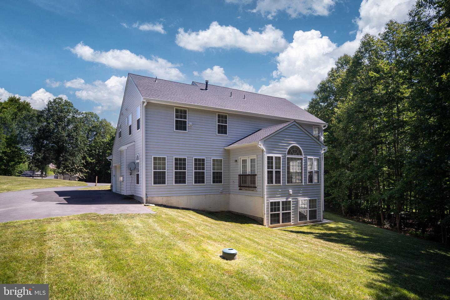 425 GENTLE BREEZE CIR, FREDERICKSBURG, Virginia 22406, 5 Bedrooms Bedrooms, ,3 BathroomsBathrooms,Residential,For sale,425 GENTLE BREEZE CIR,VAST2039584 MLS # VAST2039584