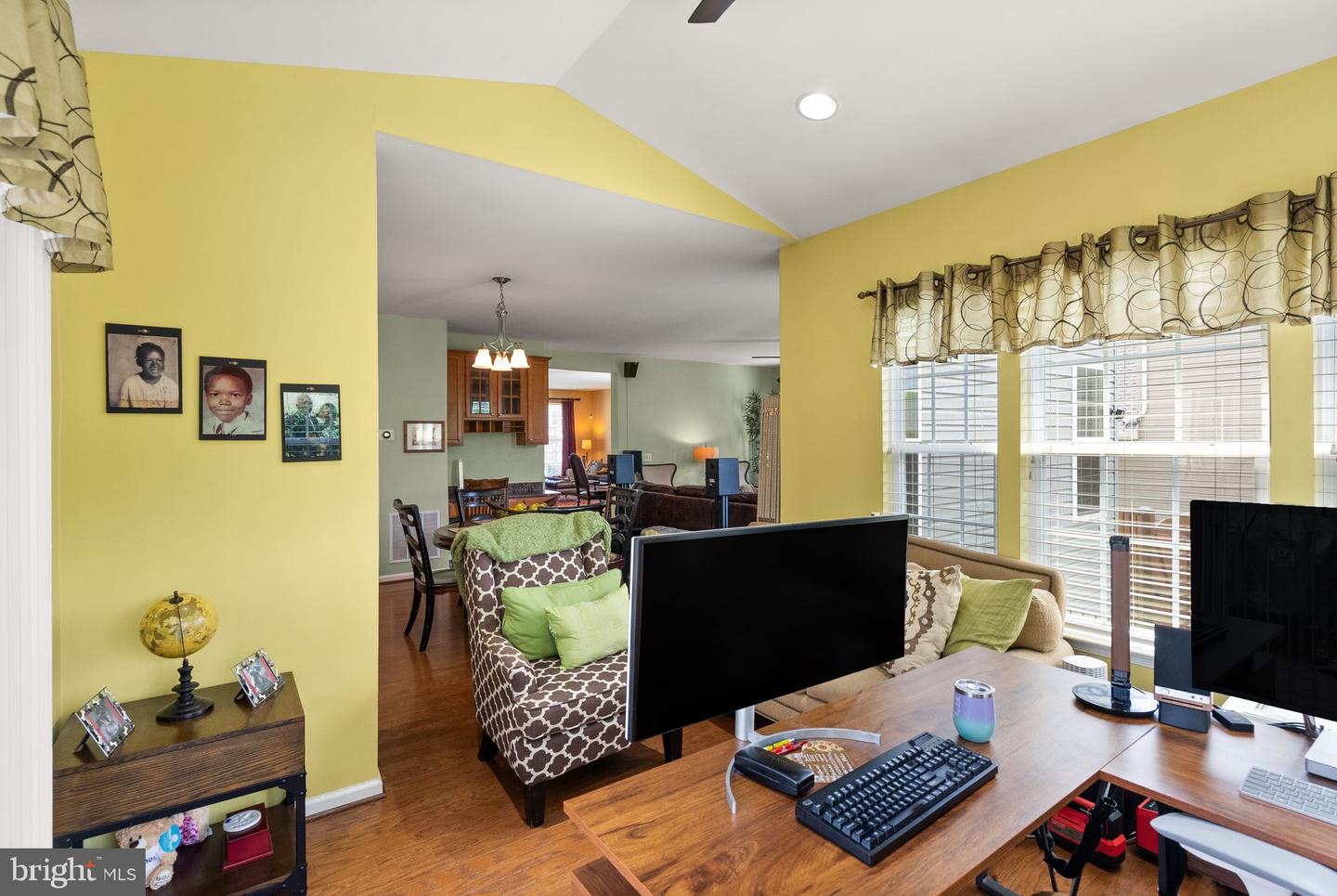 5638 MINNIE CT, WOODBRIDGE, Virginia 22193, 5 Bedrooms Bedrooms, ,3 BathroomsBathrooms,Residential,For sale,5638 MINNIE CT,VAPW2096532 MLS # VAPW2096532