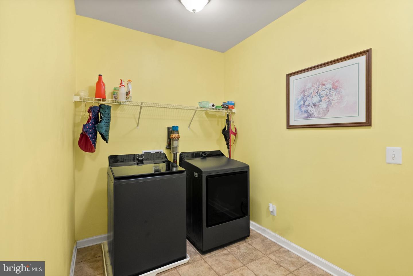 5638 MINNIE CT, WOODBRIDGE, Virginia 22193, 5 Bedrooms Bedrooms, ,3 BathroomsBathrooms,Residential,For sale,5638 MINNIE CT,VAPW2096532 MLS # VAPW2096532