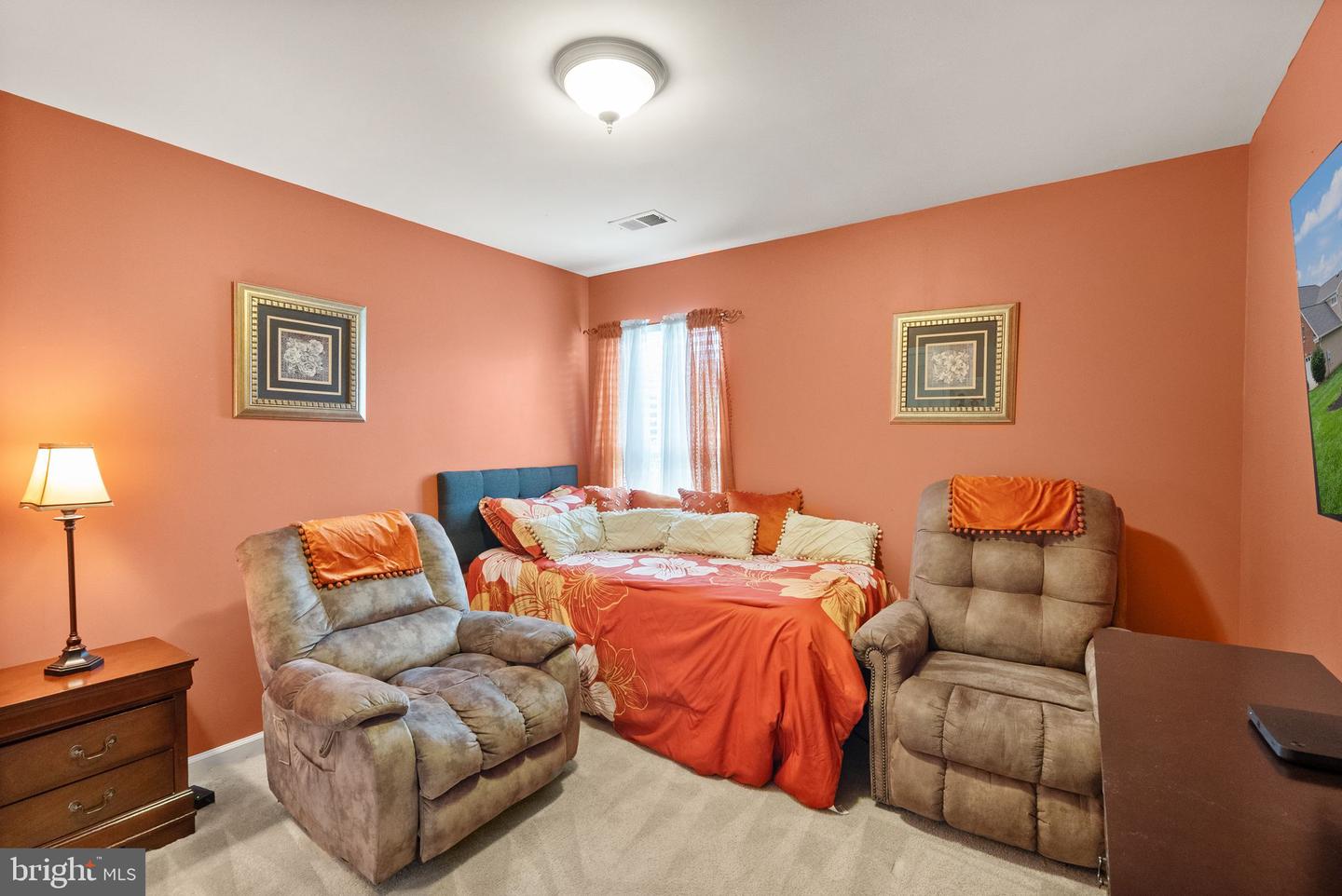 5638 MINNIE CT, WOODBRIDGE, Virginia 22193, 5 Bedrooms Bedrooms, ,3 BathroomsBathrooms,Residential,For sale,5638 MINNIE CT,VAPW2096532 MLS # VAPW2096532