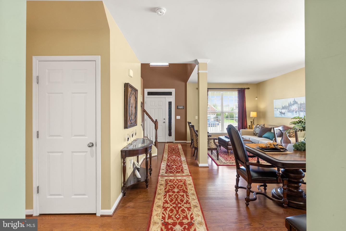 5638 MINNIE CT, WOODBRIDGE, Virginia 22193, 5 Bedrooms Bedrooms, ,3 BathroomsBathrooms,Residential,For sale,5638 MINNIE CT,VAPW2096532 MLS # VAPW2096532