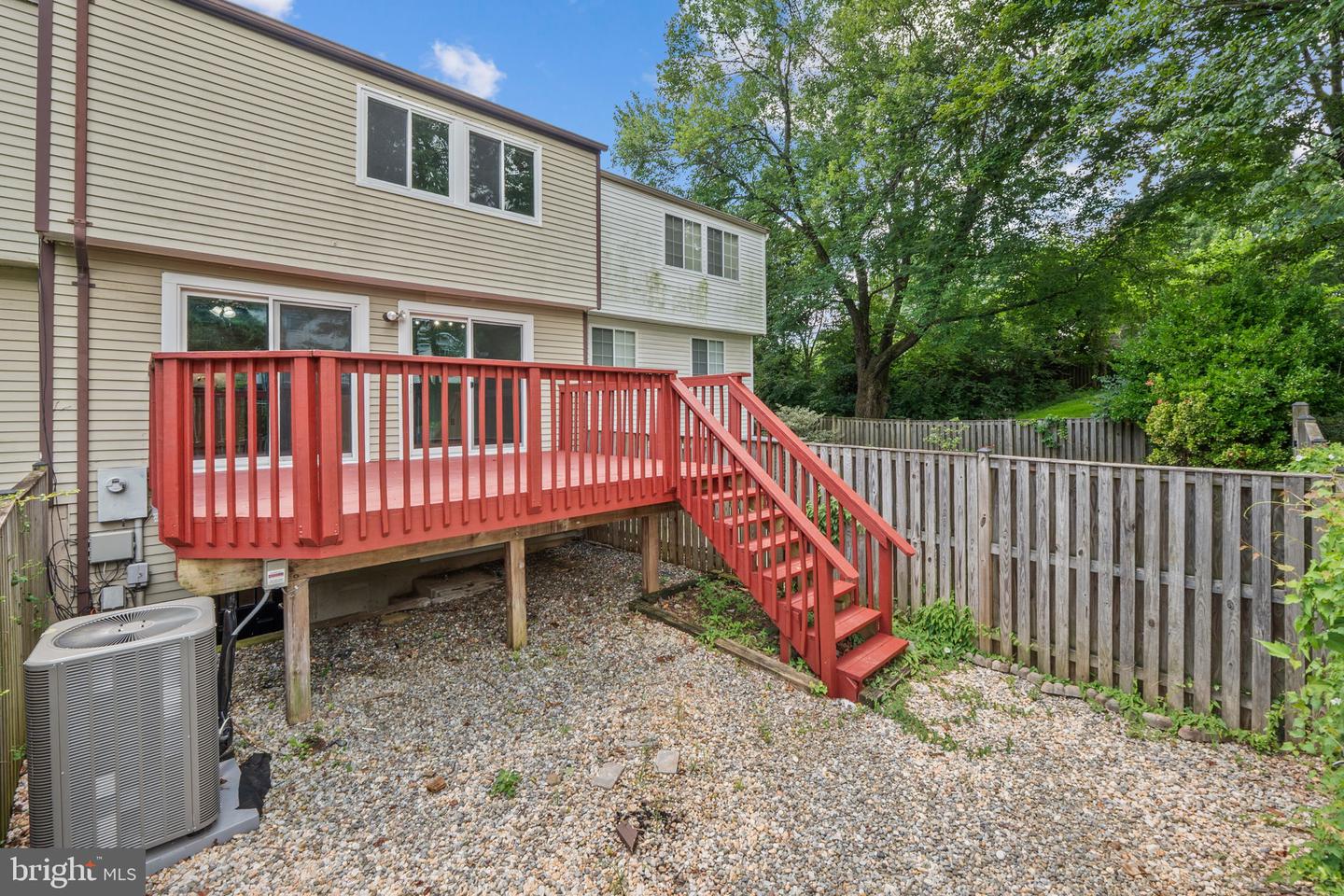 9922 OAKDALE WOODS CT, VIENNA, Virginia 22181, 3 Bedrooms Bedrooms, ,2 BathroomsBathrooms,Residential,For sale,9922 OAKDALE WOODS CT,VAFX2246170 MLS # VAFX2246170
