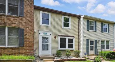 9922 OAKDALE WOODS CT, VIENNA, Virginia 22181, 3 Bedrooms Bedrooms, ,2 BathroomsBathrooms,Residential,For sale,9922 OAKDALE WOODS CT,VAFX2246170 MLS # VAFX2246170