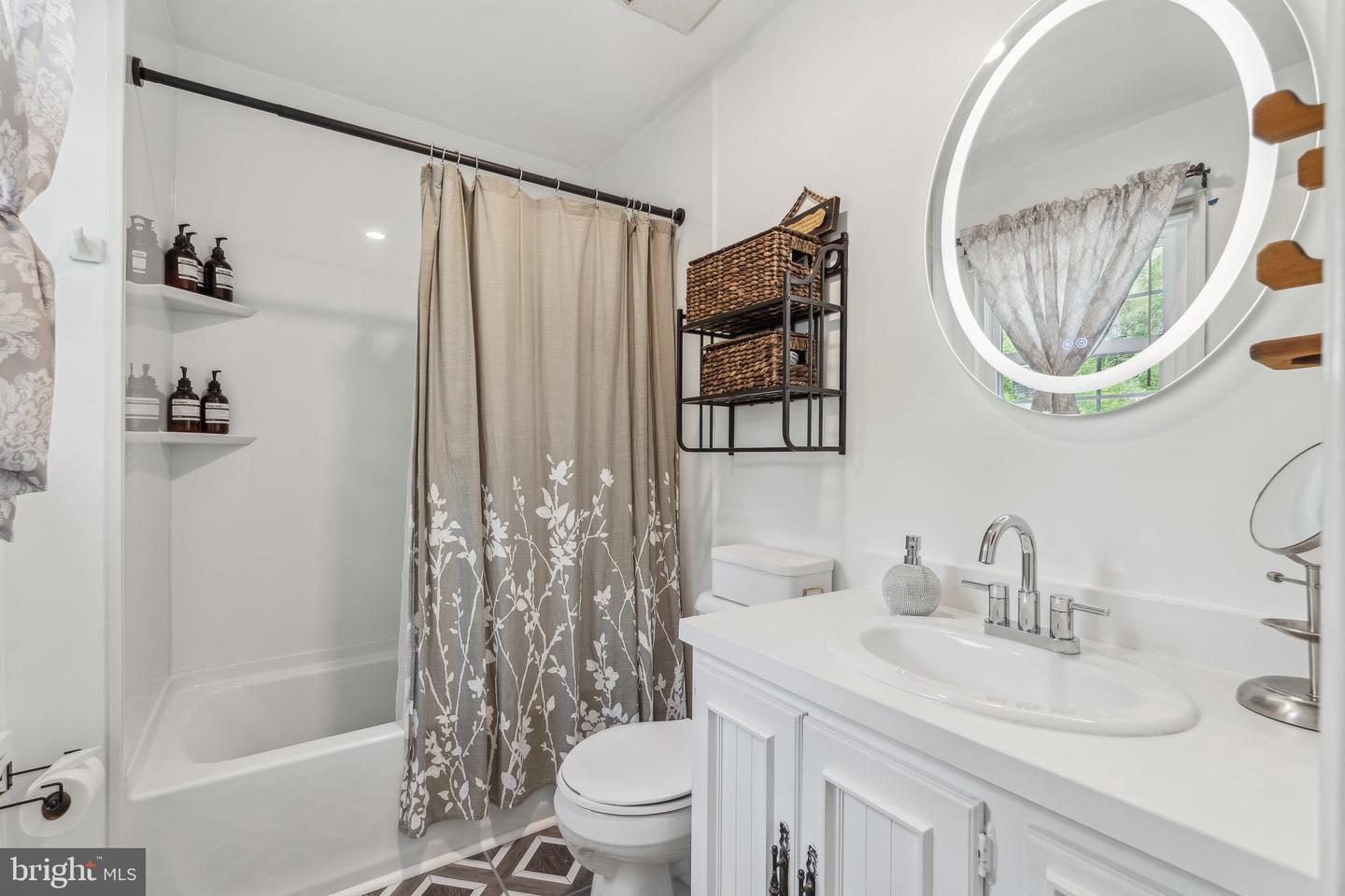 5232 SUMERDUCK RD, SUMERDUCK, Virginia 22742, 4 Bedrooms Bedrooms, ,3 BathroomsBathrooms,Residential,For sale,5232 SUMERDUCK RD,VAFQ2016970 MLS # VAFQ2016970