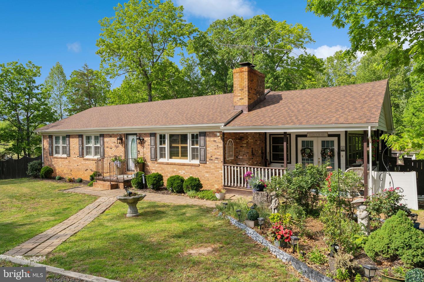 5232 SUMERDUCK RD, SUMERDUCK, Virginia 22742, 4 Bedrooms Bedrooms, ,3 BathroomsBathrooms,Residential,For sale,5232 SUMERDUCK RD,VAFQ2016970 MLS # VAFQ2016970