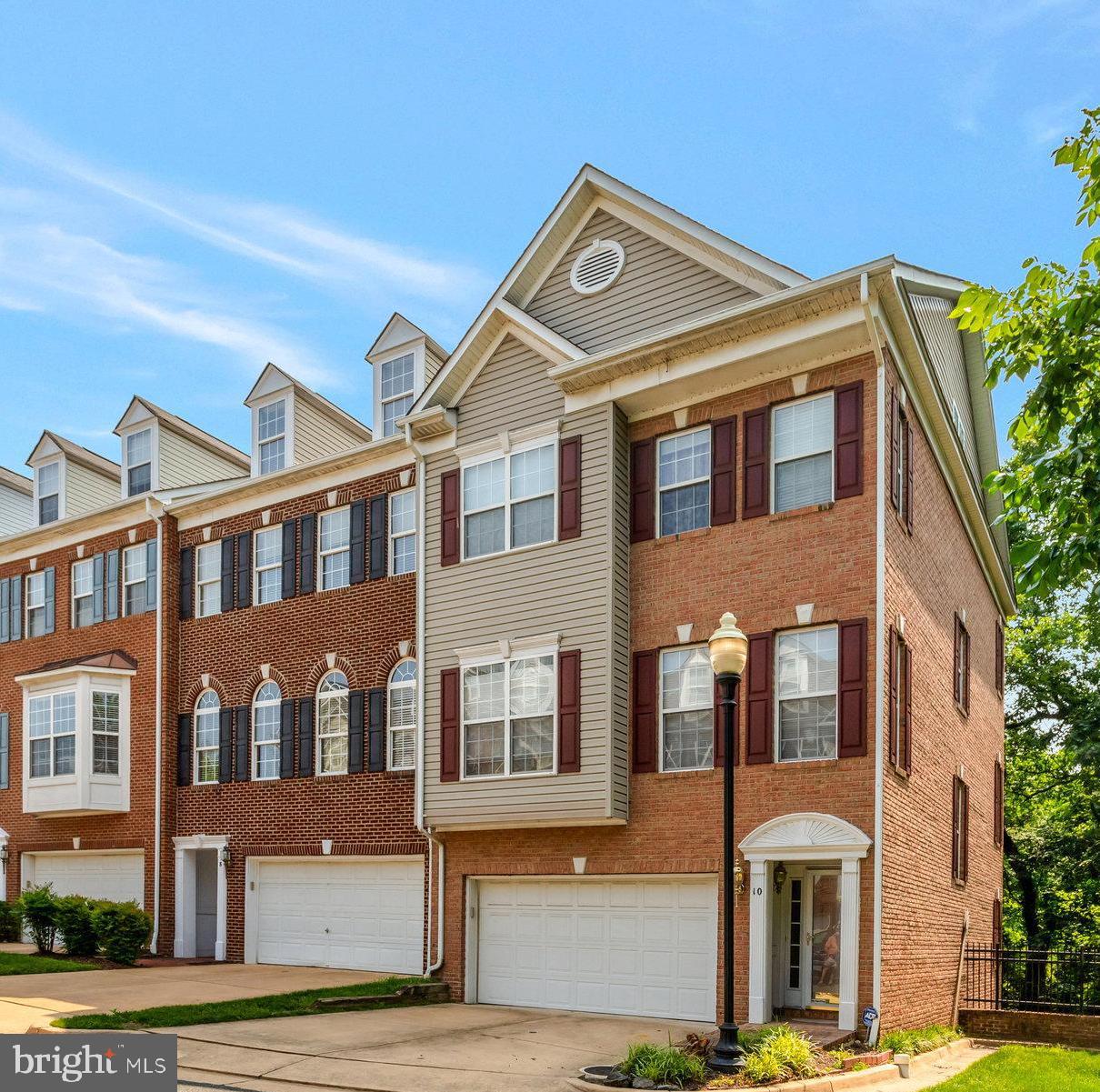 10 PHOENIX MILL PL, ALEXANDRIA, Virginia 22304, 3 Bedrooms Bedrooms, ,4 BathroomsBathrooms,Residential,For sale,10 PHOENIX MILL PL,VAAX2046274 MLS # VAAX2046274