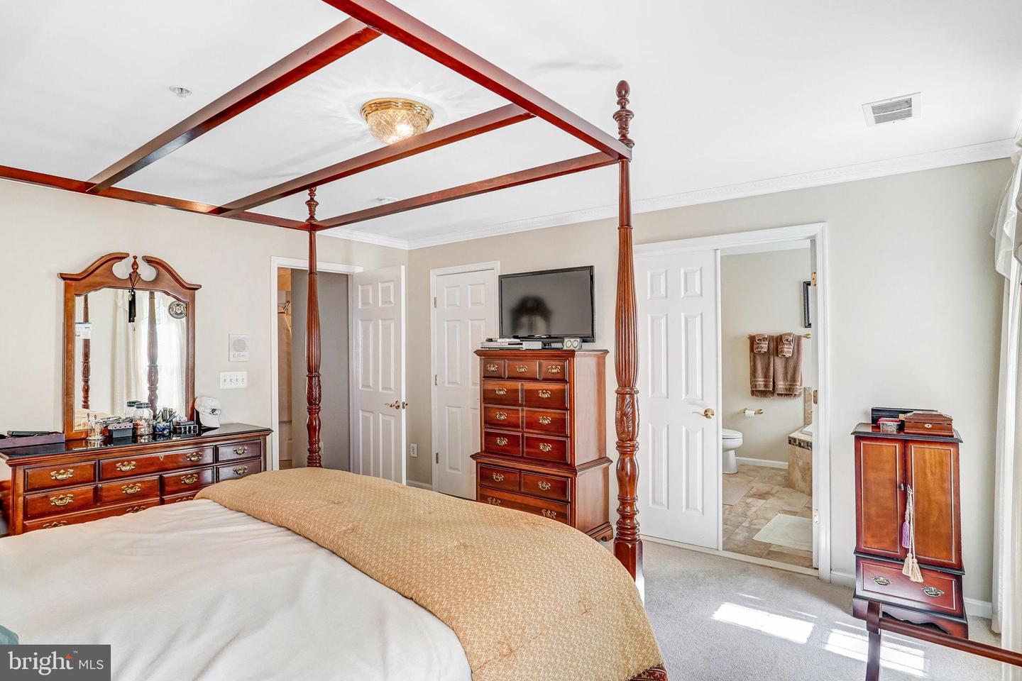 10 PHOENIX MILL PL, ALEXANDRIA, Virginia 22304, 3 Bedrooms Bedrooms, ,4 BathroomsBathrooms,Residential,For sale,10 PHOENIX MILL PL,VAAX2046274 MLS # VAAX2046274