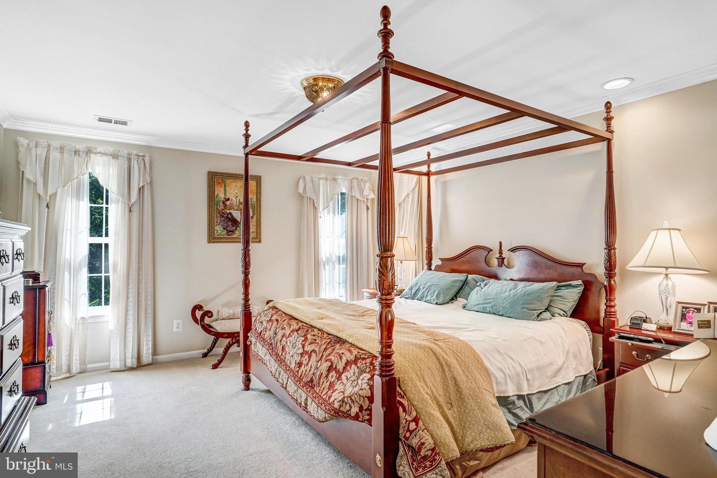 10 PHOENIX MILL PL, ALEXANDRIA, Virginia 22304, 3 Bedrooms Bedrooms, ,4 BathroomsBathrooms,Residential,For sale,10 PHOENIX MILL PL,VAAX2046274 MLS # VAAX2046274