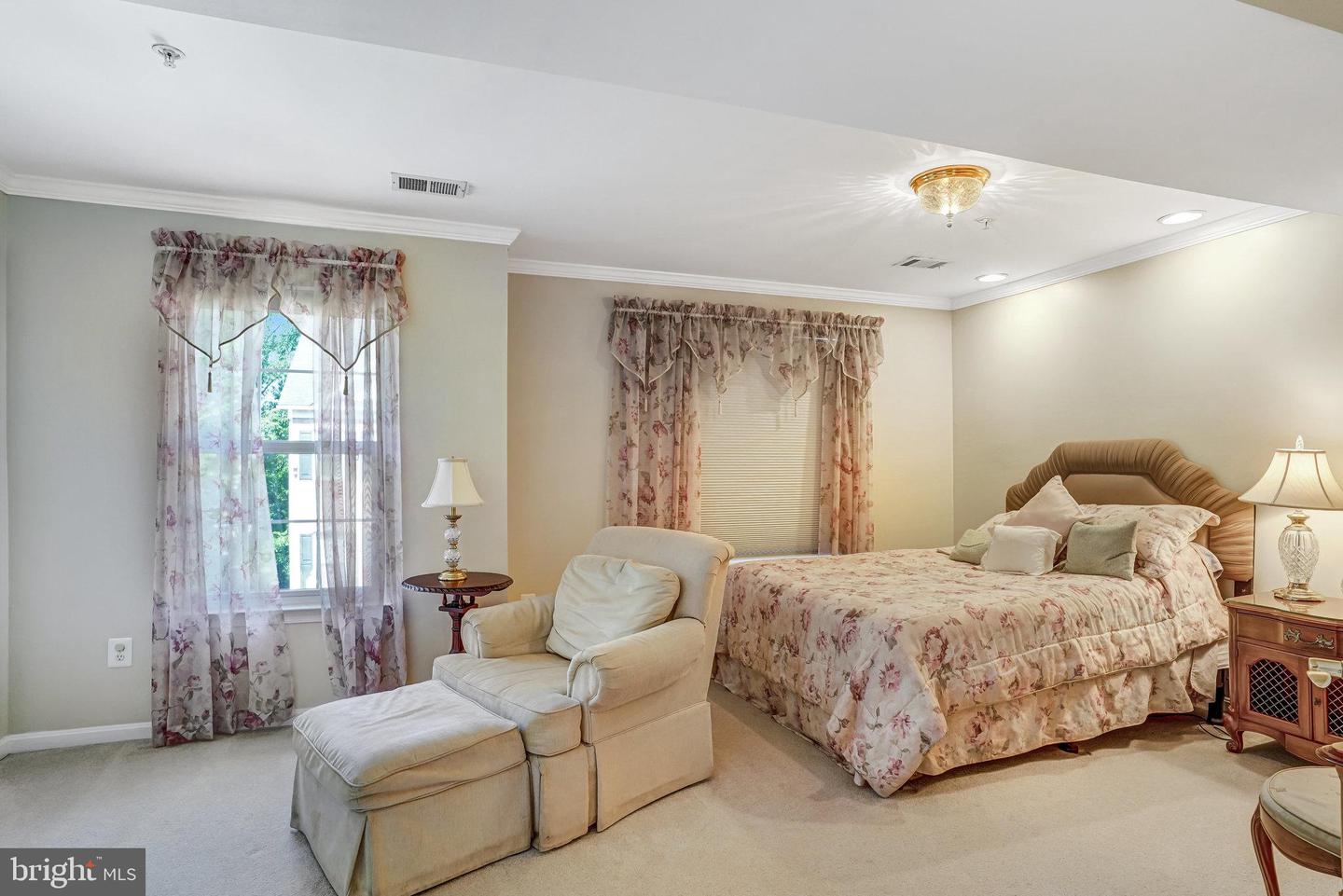10 PHOENIX MILL PL, ALEXANDRIA, Virginia 22304, 3 Bedrooms Bedrooms, ,4 BathroomsBathrooms,Residential,For sale,10 PHOENIX MILL PL,VAAX2046274 MLS # VAAX2046274