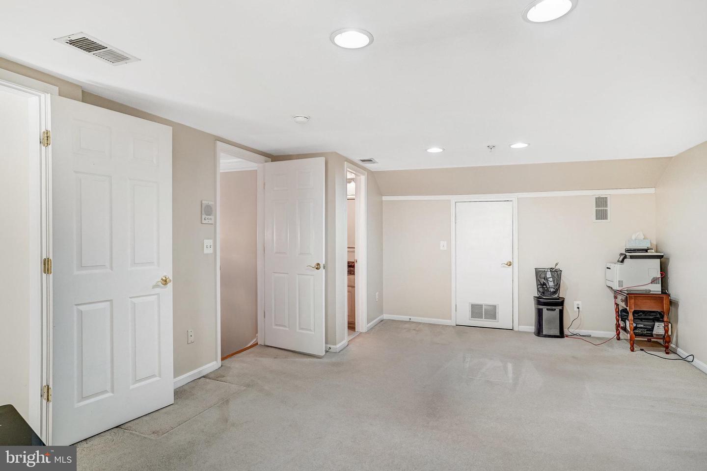10 PHOENIX MILL PL, ALEXANDRIA, Virginia 22304, 3 Bedrooms Bedrooms, ,4 BathroomsBathrooms,Residential,For sale,10 PHOENIX MILL PL,VAAX2046274 MLS # VAAX2046274