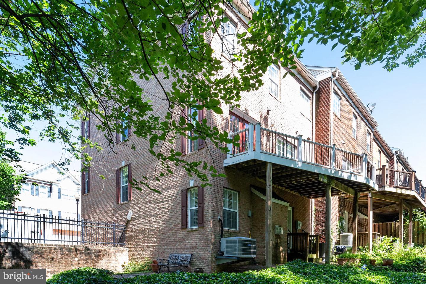10 PHOENIX MILL PL, ALEXANDRIA, Virginia 22304, 3 Bedrooms Bedrooms, ,4 BathroomsBathrooms,Residential,For sale,10 PHOENIX MILL PL,VAAX2046274 MLS # VAAX2046274