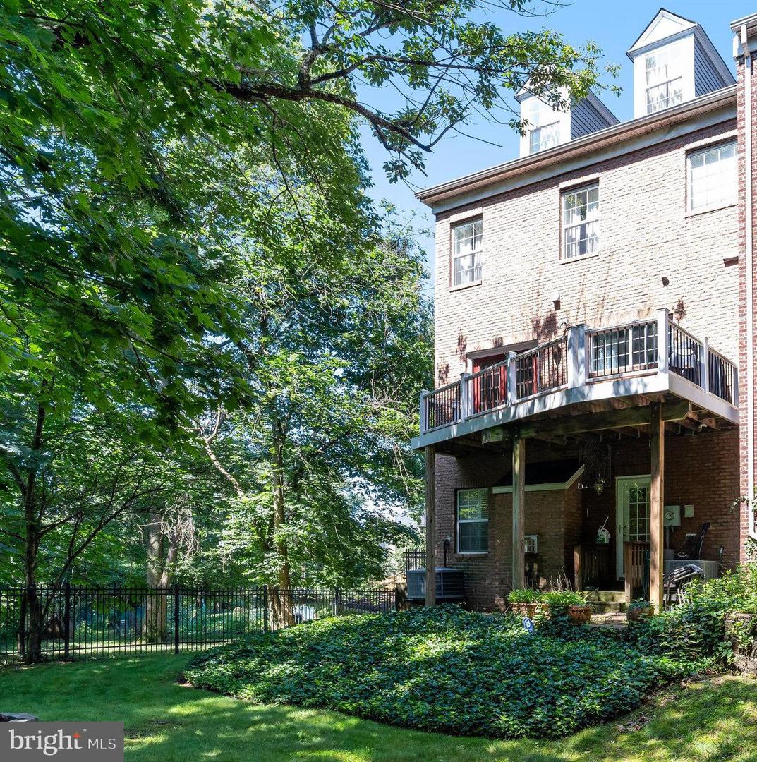 10 PHOENIX MILL PL, ALEXANDRIA, Virginia 22304, 3 Bedrooms Bedrooms, ,4 BathroomsBathrooms,Residential,For sale,10 PHOENIX MILL PL,VAAX2046274 MLS # VAAX2046274