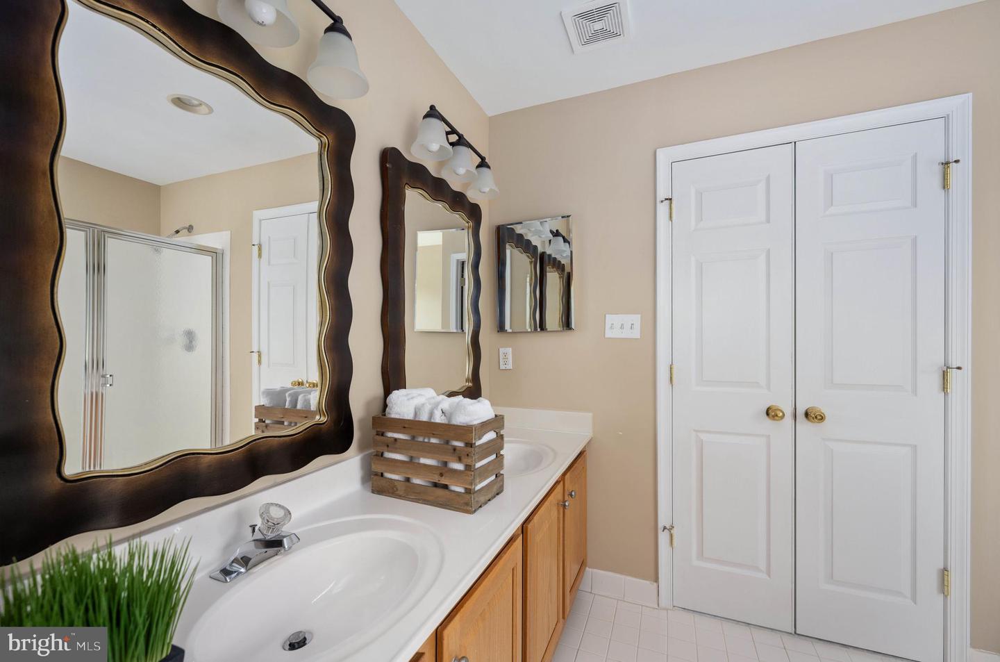 14501 GUILFORD RIDGE RD, HAYMARKET, Virginia 20169, 3 Bedrooms Bedrooms, ,2 BathroomsBathrooms,Residential,For sale,14501 GUILFORD RIDGE RD,VAPW2096604 MLS # VAPW2096604