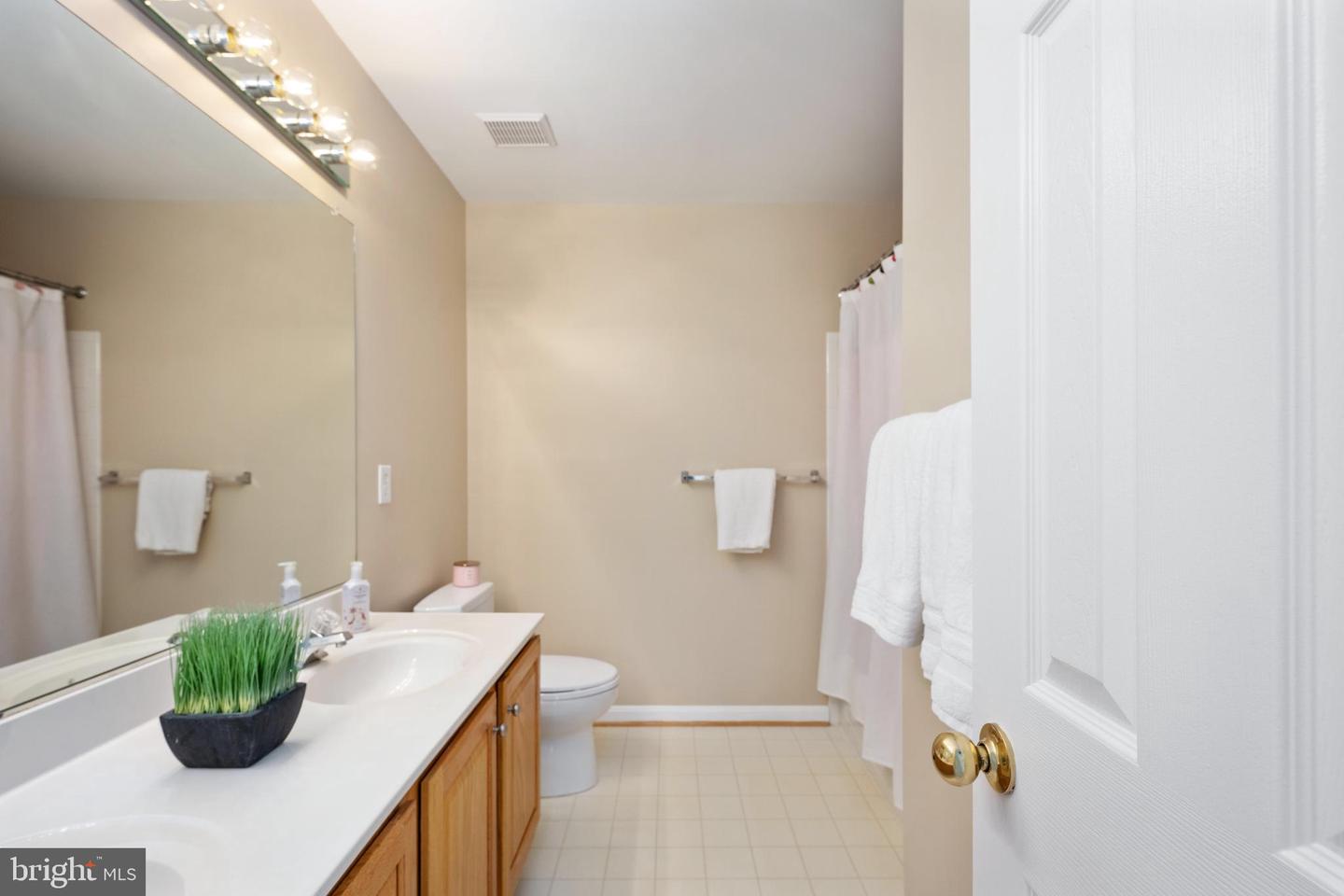 14501 GUILFORD RIDGE RD, HAYMARKET, Virginia 20169, 3 Bedrooms Bedrooms, ,2 BathroomsBathrooms,Residential,For sale,14501 GUILFORD RIDGE RD,VAPW2096604 MLS # VAPW2096604