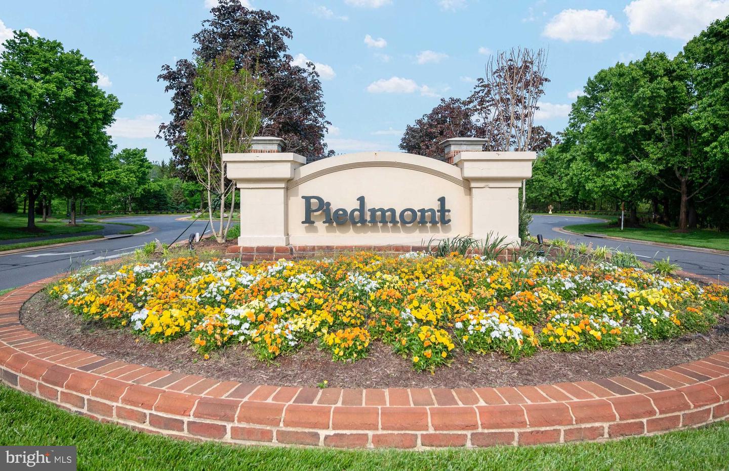 14501 GUILFORD RIDGE RD, HAYMARKET, Virginia 20169, 3 Bedrooms Bedrooms, ,2 BathroomsBathrooms,Residential,For sale,14501 GUILFORD RIDGE RD,VAPW2096604 MLS # VAPW2096604