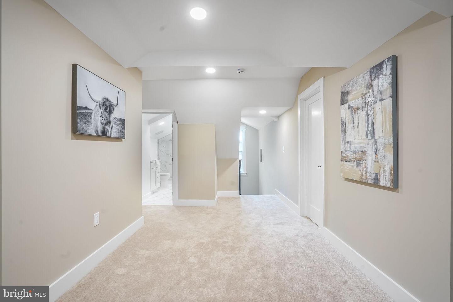 504 KINGSLEY RD SW, VIENNA, Virginia 22180, 7 Bedrooms Bedrooms, ,6 BathroomsBathrooms,Residential,For sale,504 KINGSLEY RD SW,VAFX2246344 MLS # VAFX2246344