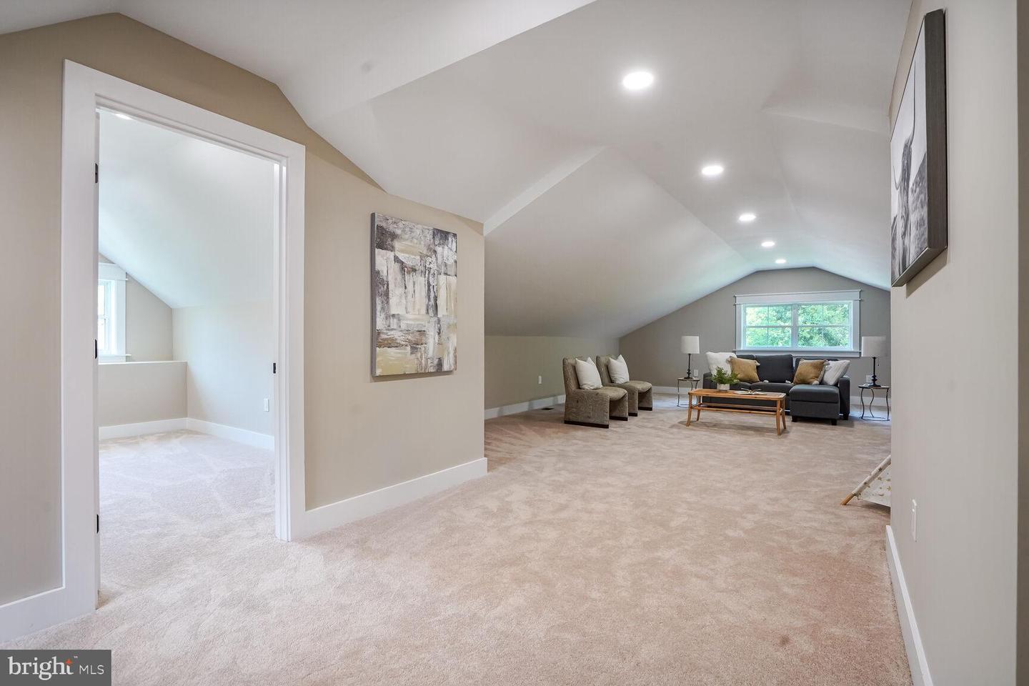 504 KINGSLEY RD SW, VIENNA, Virginia 22180, 7 Bedrooms Bedrooms, ,6 BathroomsBathrooms,Residential,For sale,504 KINGSLEY RD SW,VAFX2246344 MLS # VAFX2246344