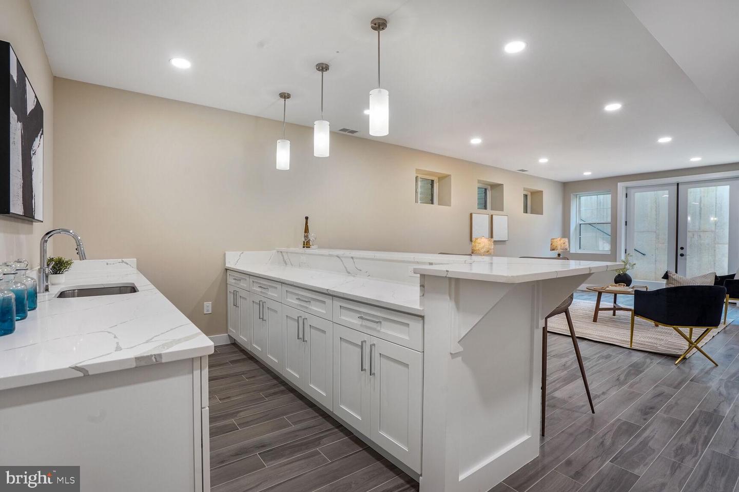 504 KINGSLEY RD SW, VIENNA, Virginia 22180, 7 Bedrooms Bedrooms, ,6 BathroomsBathrooms,Residential,For sale,504 KINGSLEY RD SW,VAFX2246344 MLS # VAFX2246344