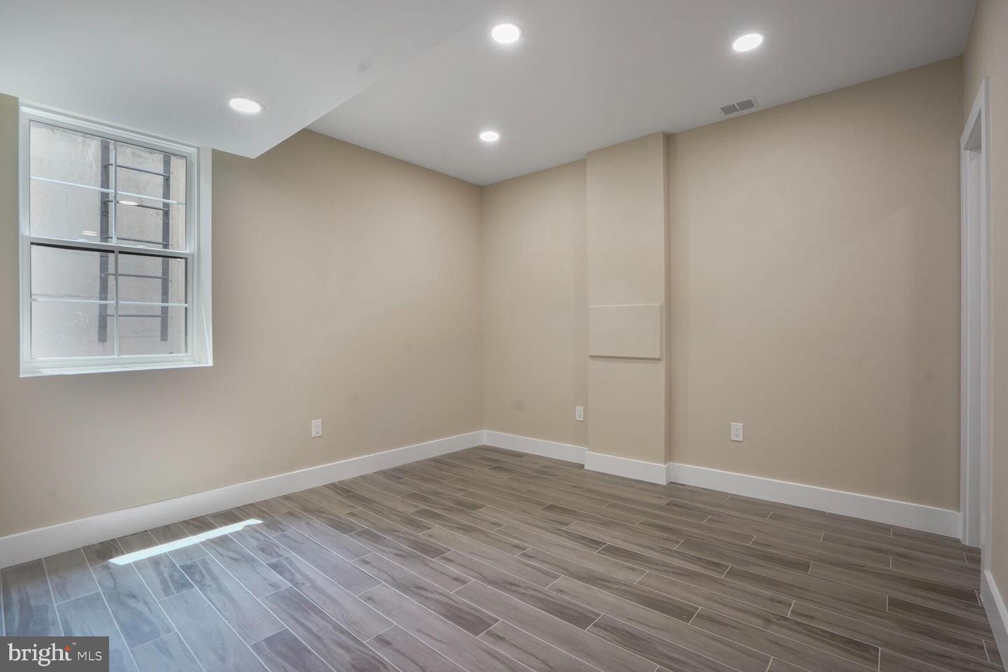 504 KINGSLEY RD SW, VIENNA, Virginia 22180, 7 Bedrooms Bedrooms, ,6 BathroomsBathrooms,Residential,For sale,504 KINGSLEY RD SW,VAFX2246344 MLS # VAFX2246344