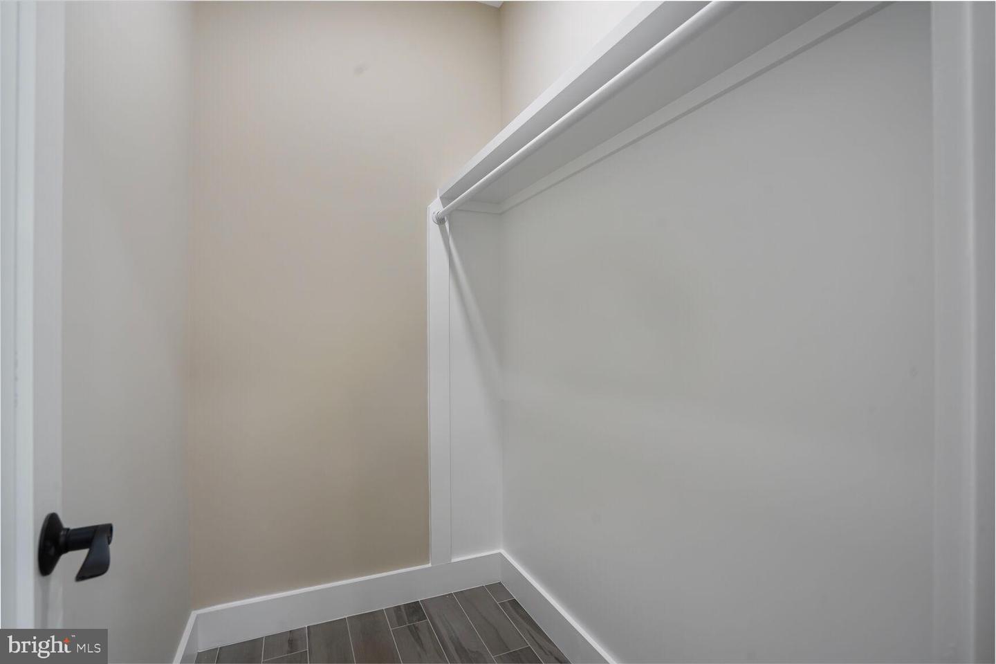 504 KINGSLEY RD SW, VIENNA, Virginia 22180, 7 Bedrooms Bedrooms, ,6 BathroomsBathrooms,Residential,For sale,504 KINGSLEY RD SW,VAFX2246344 MLS # VAFX2246344