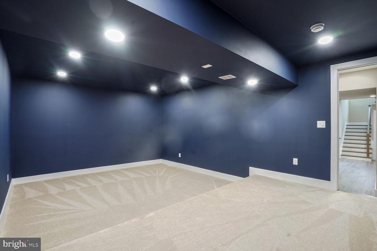 504 KINGSLEY RD SW, VIENNA, Virginia 22180, 7 Bedrooms Bedrooms, ,6 BathroomsBathrooms,Residential,For sale,504 KINGSLEY RD SW,VAFX2246344 MLS # VAFX2246344