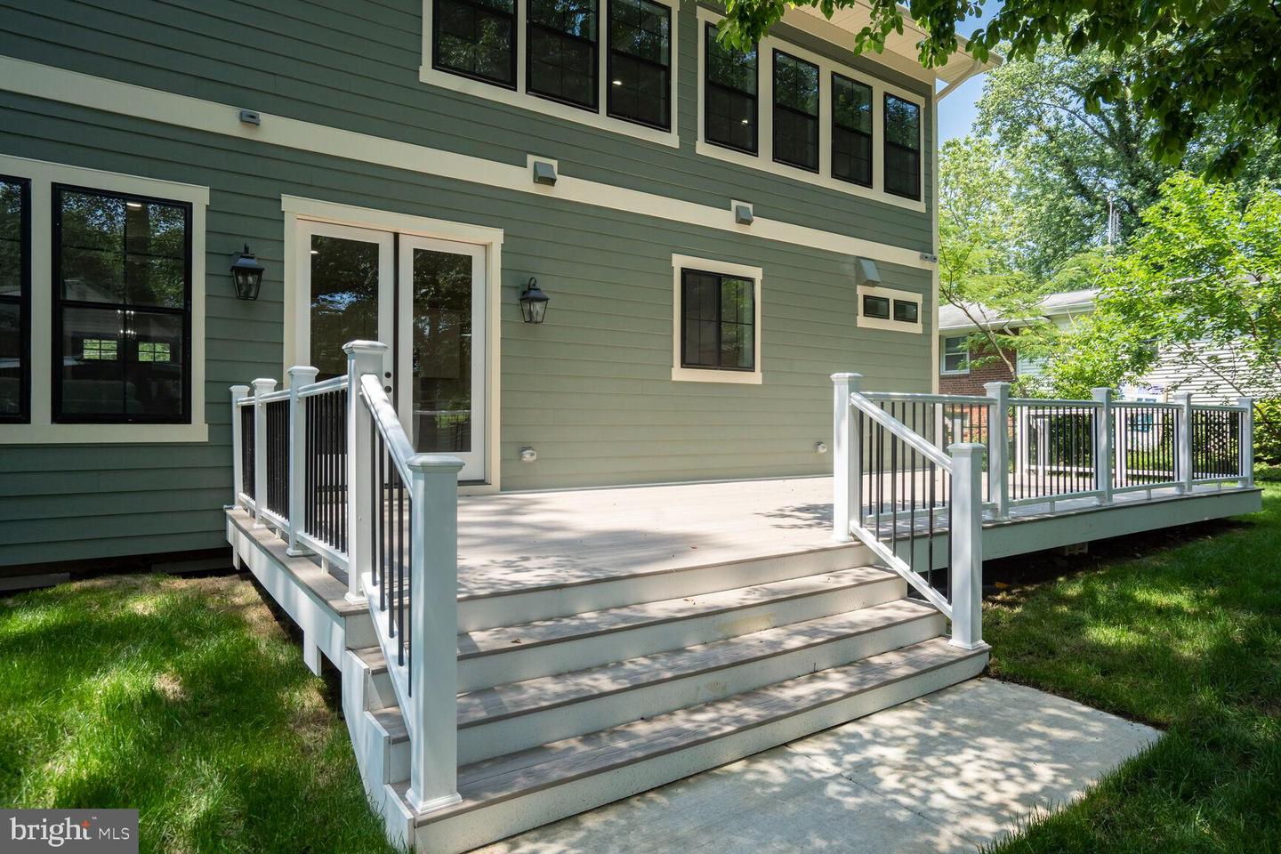 504 KINGSLEY RD SW, VIENNA, Virginia 22180, 7 Bedrooms Bedrooms, ,6 BathroomsBathrooms,Residential,For sale,504 KINGSLEY RD SW,VAFX2246344 MLS # VAFX2246344